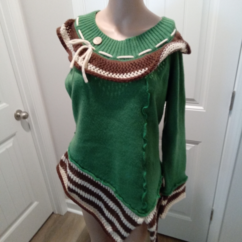 2-$10... MissLook Size XL Green and Brown Crochet Women's Sweater